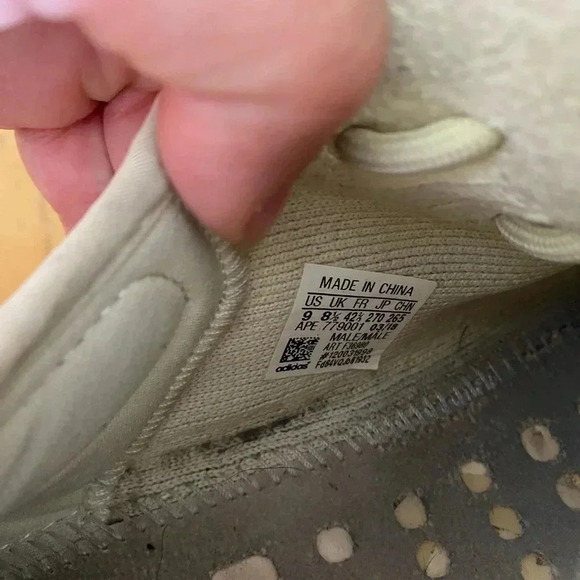 Authentic yeezy boost v2 - Picture 6 of 16